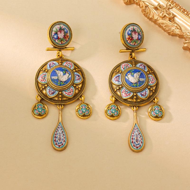 Retro Court-Style Rattle Earri - Travel Accessories Dropshipping review and price